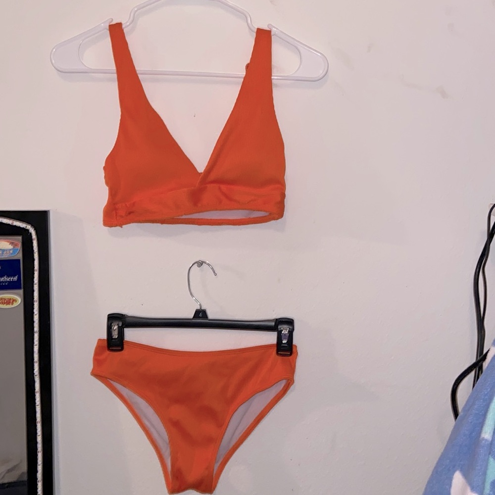 Ribbed two piece bathing suit! Bottoms high rise.
